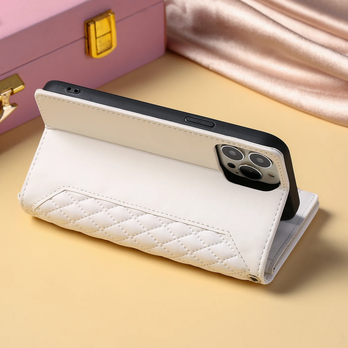 Rhombic Wallet Case Galaxy S & A, White