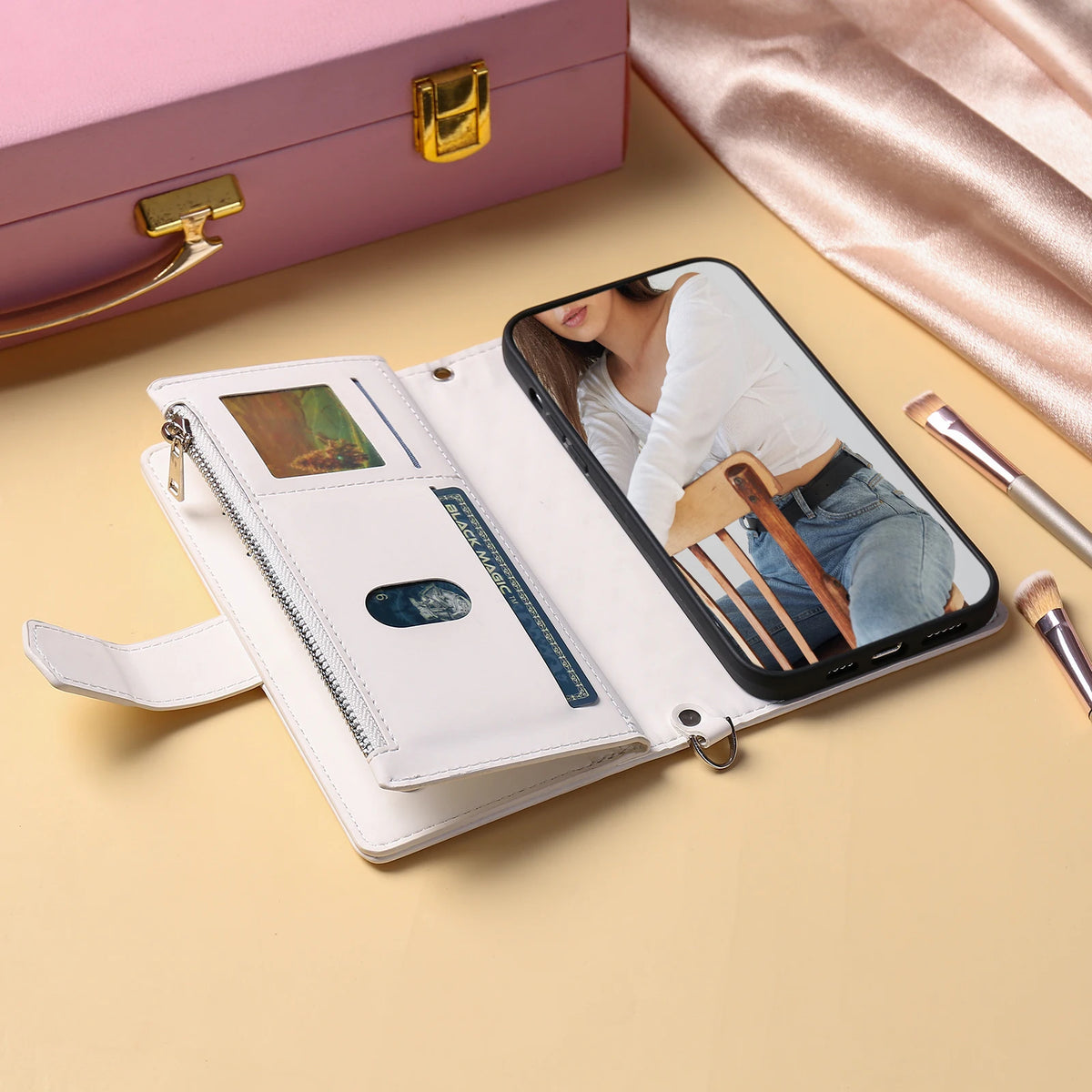 Rhombic Wallet Case Galaxy S & A, open & closed view